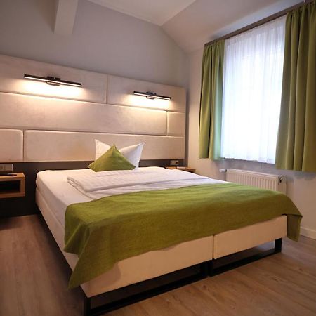 Hotel Und Restaurant Kranichsberg 볼테스도프 외부 사진