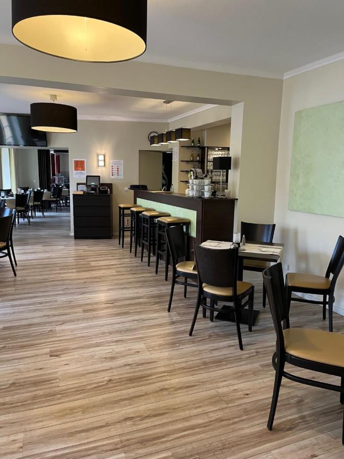 Hotel Und Restaurant Kranichsberg 볼테스도프 외부 사진