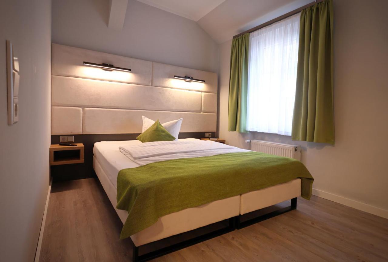 Hotel Und Restaurant Kranichsberg 볼테스도프 외부 사진