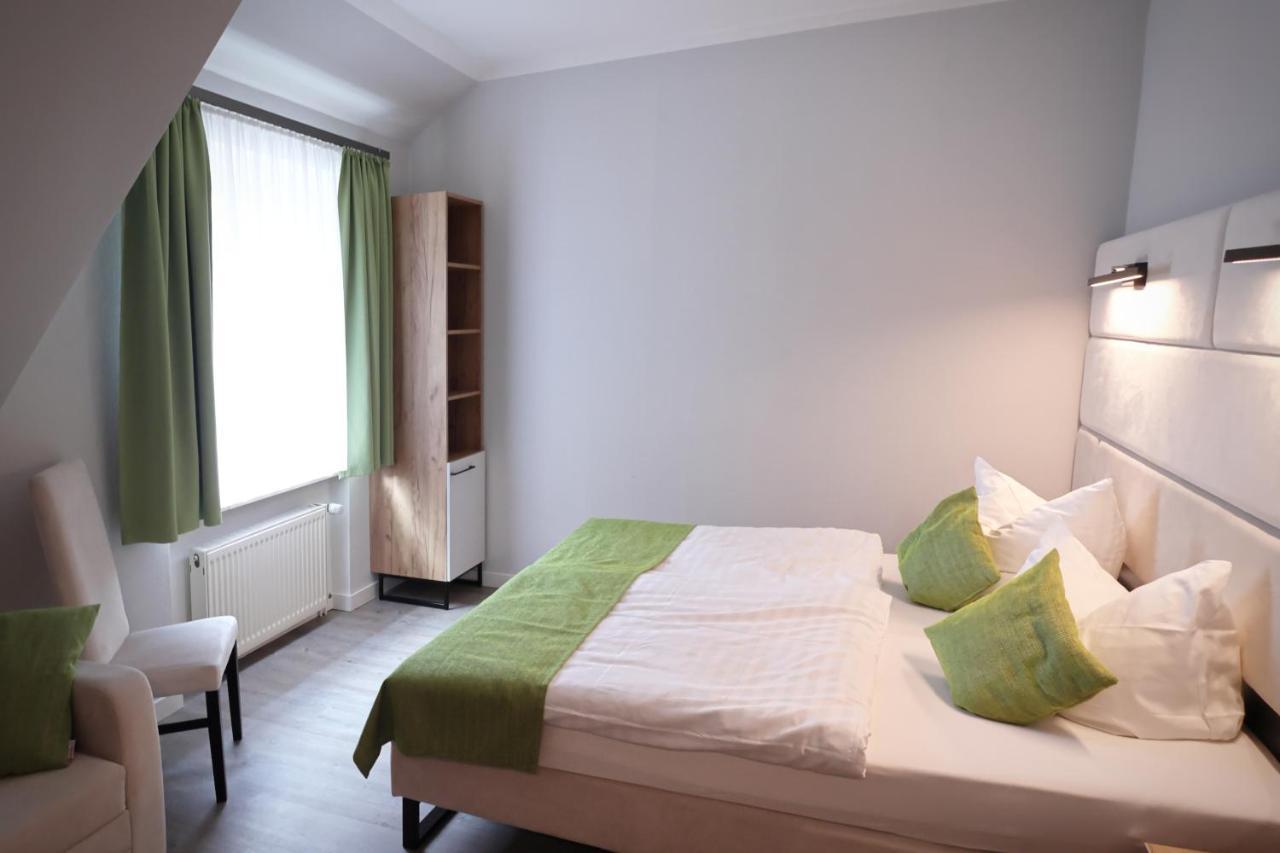 Hotel Und Restaurant Kranichsberg 볼테스도프 외부 사진
