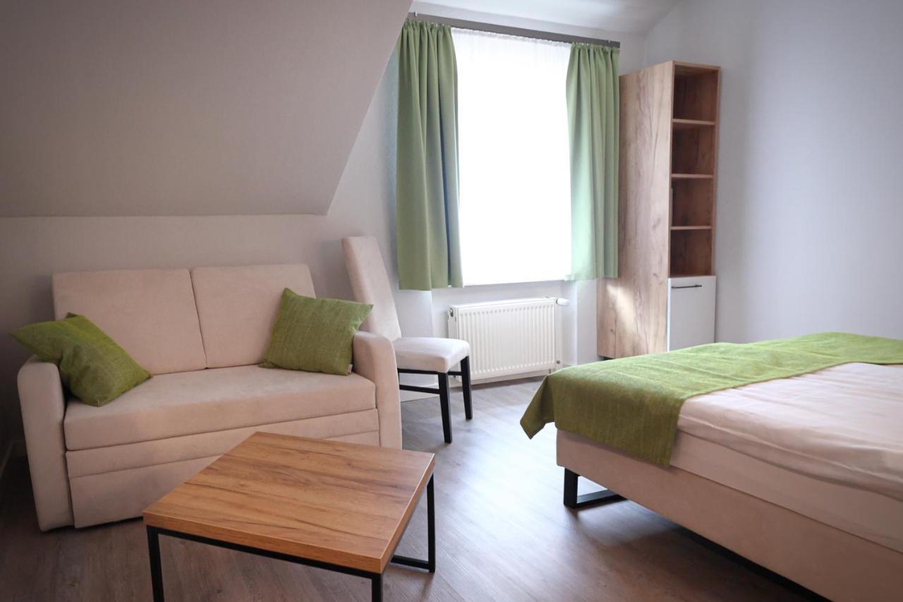 Hotel Und Restaurant Kranichsberg 볼테스도프 외부 사진