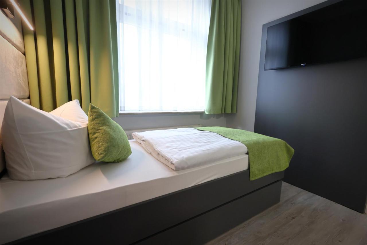 Hotel Und Restaurant Kranichsberg 볼테스도프 외부 사진