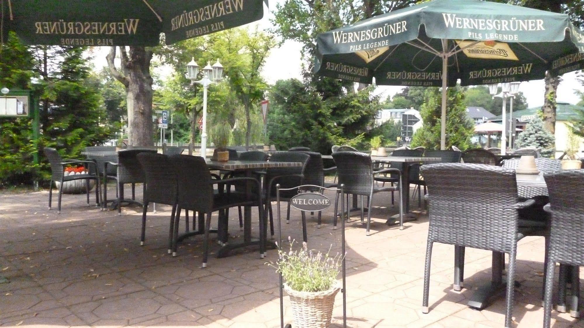 Hotel Und Restaurant Kranichsberg 볼테스도프 외부 사진